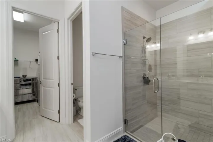 8943  Saint Lucia  DR, Naples, FL 34114
