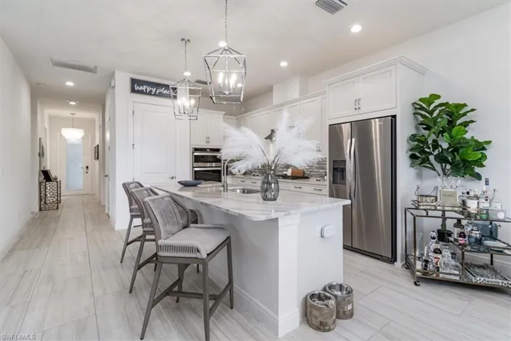 8943  Saint Lucia  DR, Naples, FL 34114
