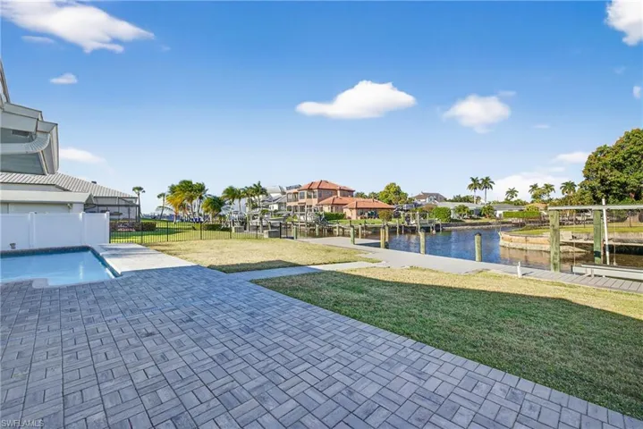 541 Bayside Dr, Fort Myers, Florida 33919