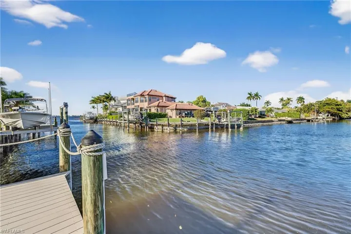 541 Bayside Dr, Fort Myers, Florida 33919