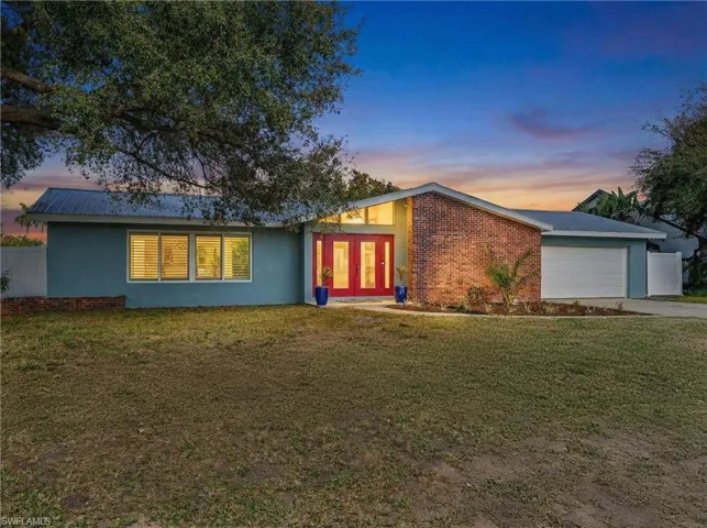 541 Bayside Dr, Fort Myers, Florida 33919