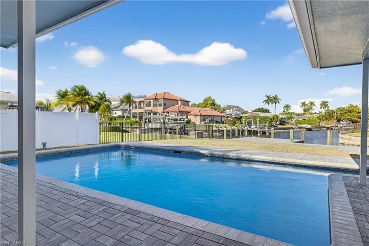541 Bayside Dr, Fort Myers, Florida 33919