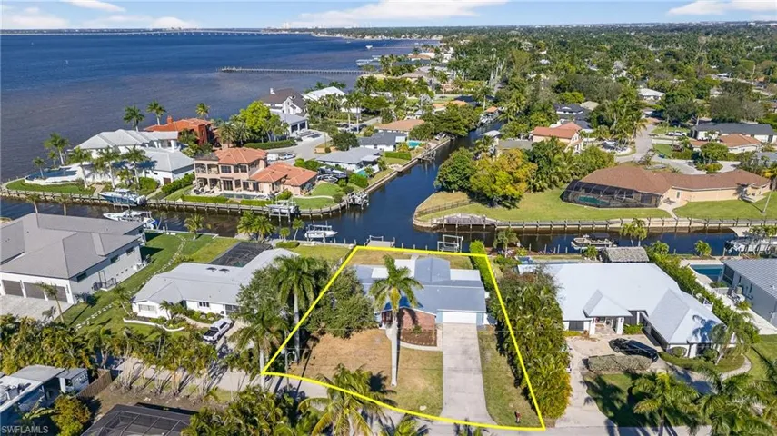 541 Bayside Dr, Fort Myers, Florida 33919