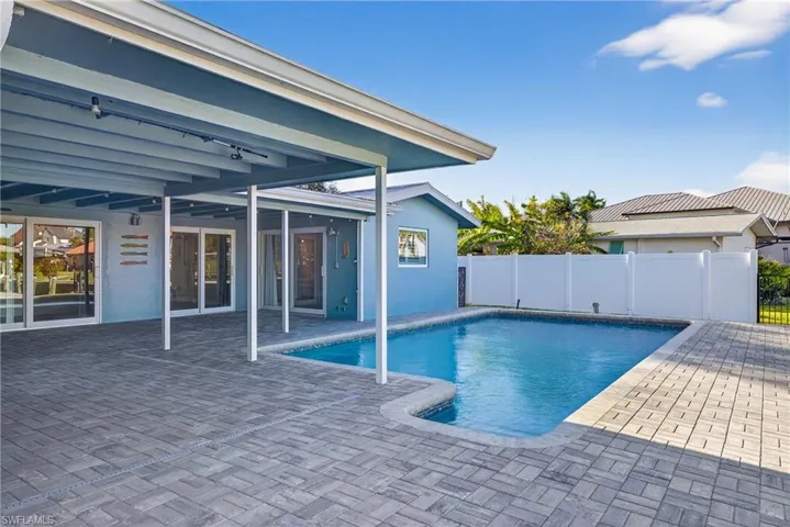 541 Bayside Dr, Fort Myers, Florida 33919