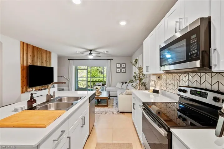 15527 Wildflower Cir, Naples, Florida 34119