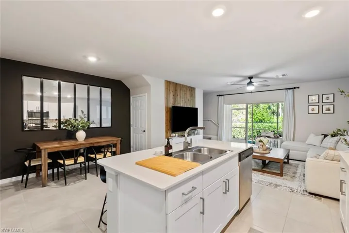 15527 Wildflower Cir, Naples, Florida 34119