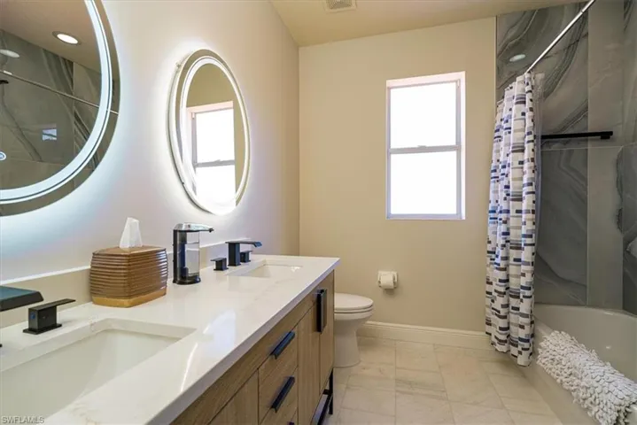 7703 Martino Cir, Naples, Florida 34112
