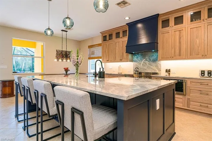 7703 Martino Cir, Naples, Florida 34112