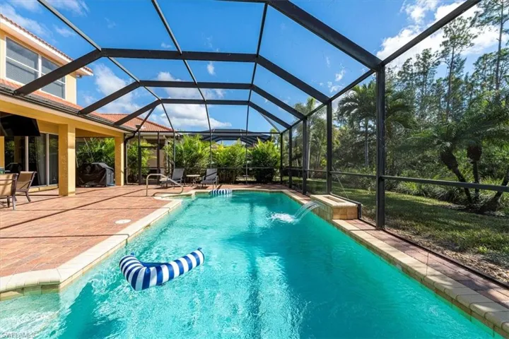 7703 Martino Cir, Naples, Florida 34112