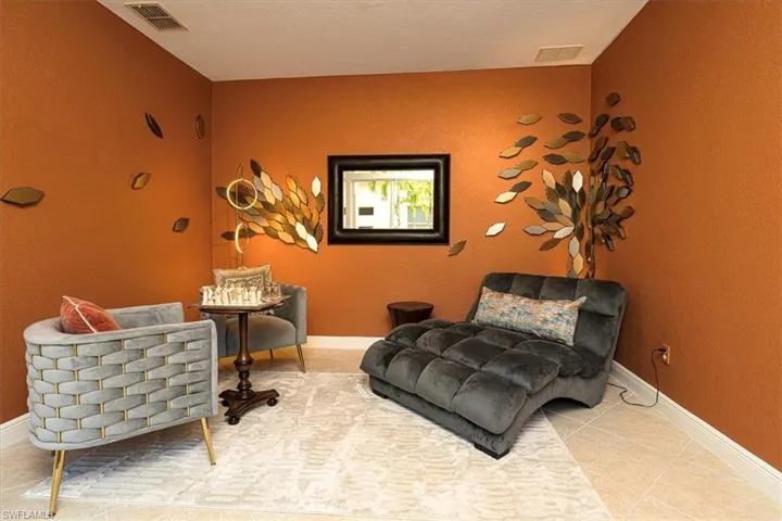 7703 Martino Cir, Naples, Florida 34112