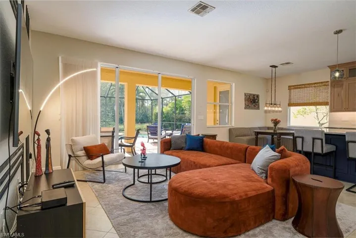 7703 Martino Cir, Naples, Florida 34112