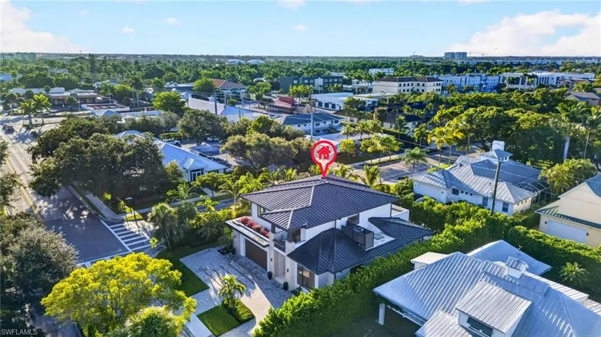 788 7th Ave N, Naples, Florida 34102