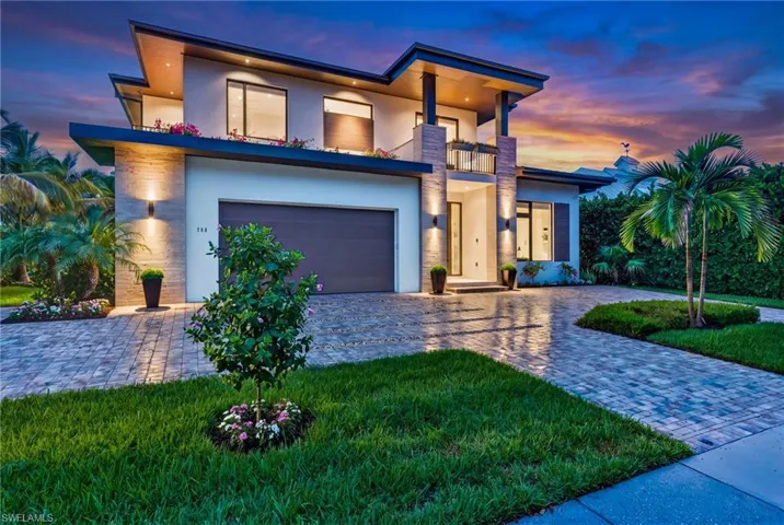 788 7th Ave N, Naples, Florida 34102