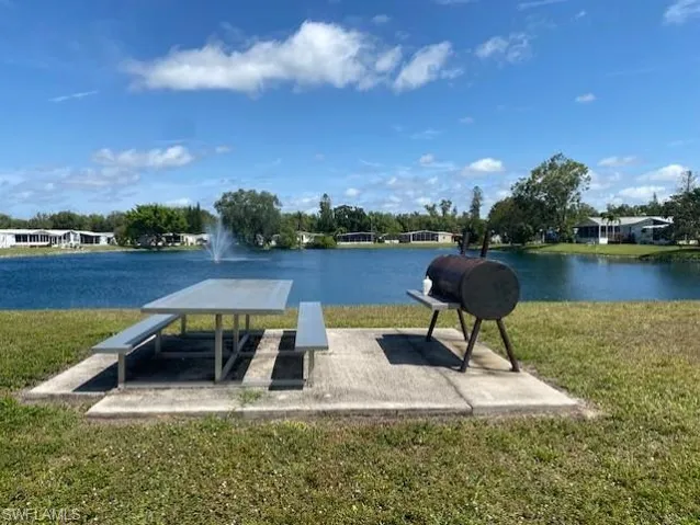 Grill Area with picnic table