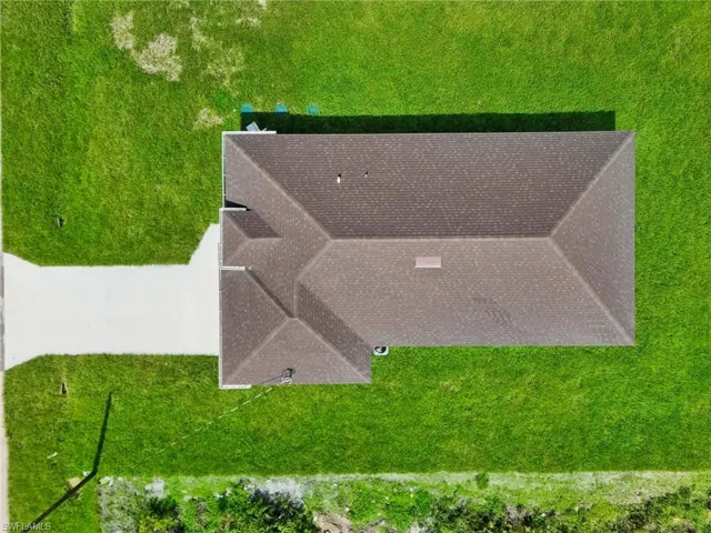 Birds eye view of property