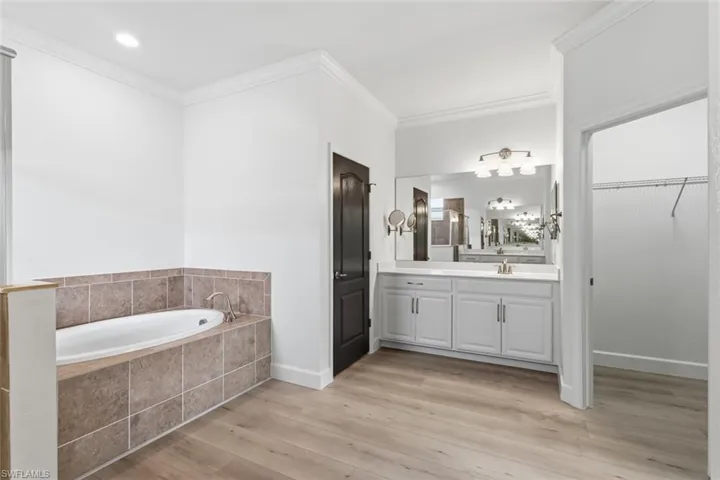 2290 Vermont Ln, Naples, Florida 34120