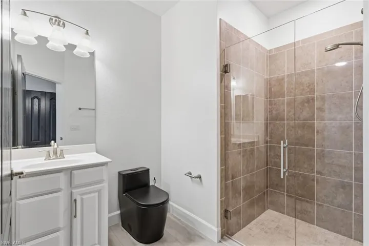 2290 Vermont Ln, Naples, Florida 34120