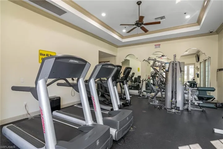 The fitness room in San Mirage.