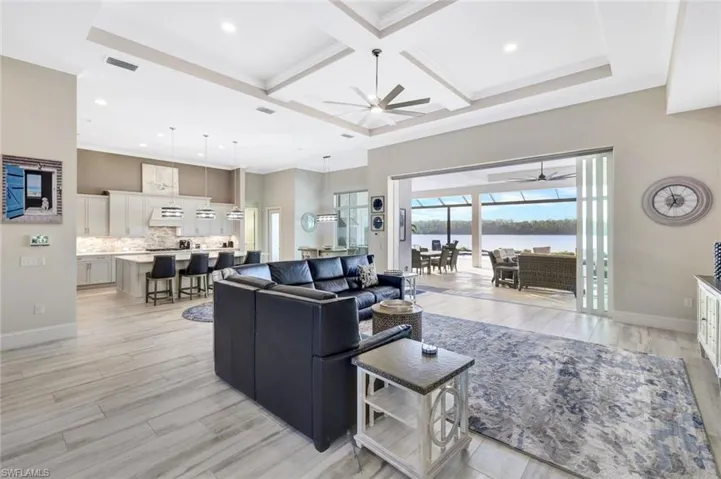 Nesting slider to the lanai