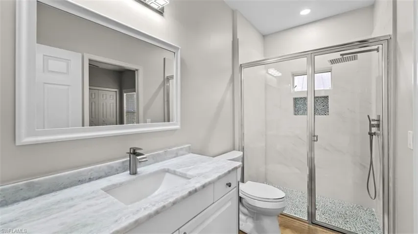 Guest bathroom #1