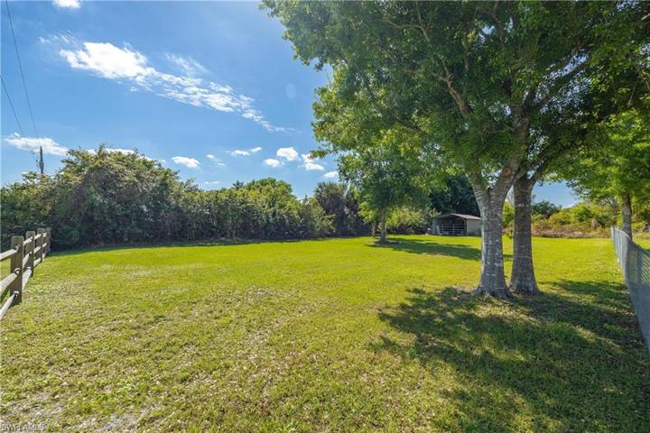 3837  Hyde Park  DR, Fort Myers, FL 33905