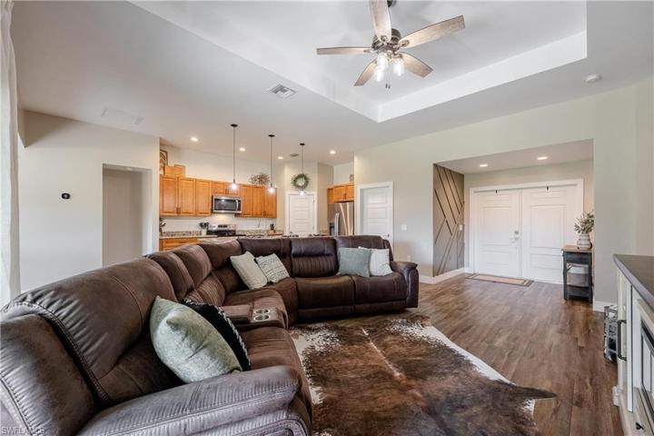 3837  Hyde Park  DR, Fort Myers, FL 33905