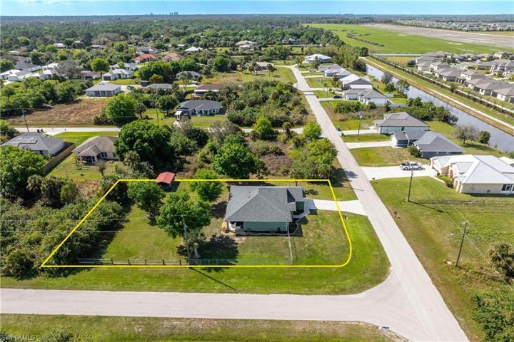 3837  Hyde Park  DR, Fort Myers, FL 33905