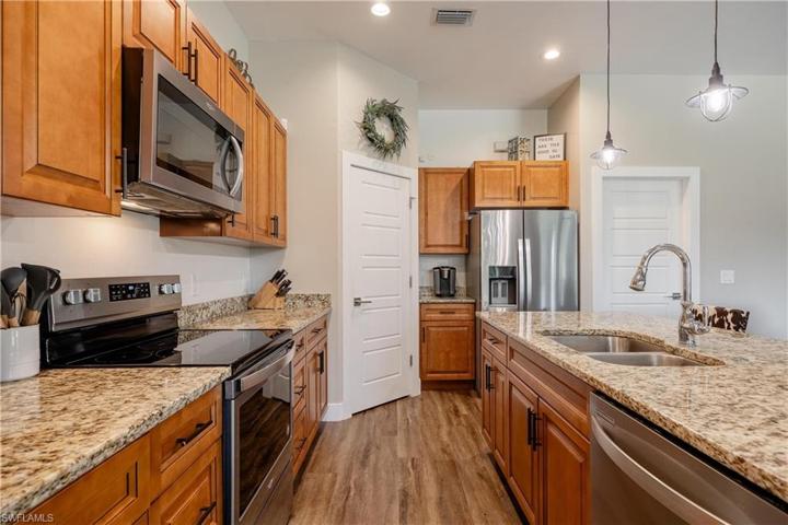 3837  Hyde Park  DR, Fort Myers, FL 33905