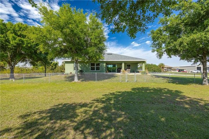 3837  Hyde Park  DR, Fort Myers, FL 33905