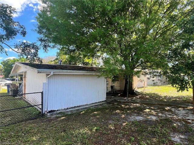 386 Montgomery AVE, FORT MYERS FL 33905