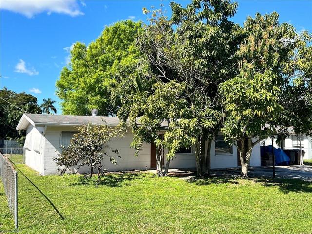 386 Montgomery AVE, FORT MYERS FL 33905