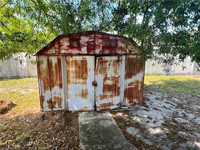 386 Montgomery AVE, FORT MYERS FL 33905