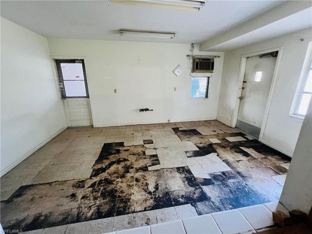 386 Montgomery AVE, FORT MYERS FL 33905