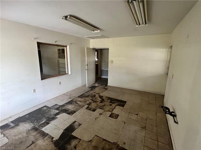 386 Montgomery AVE, FORT MYERS FL 33905
