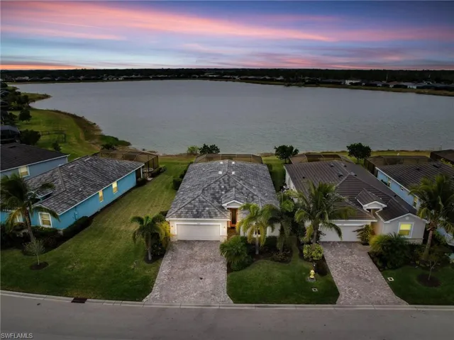 Lake side Living!