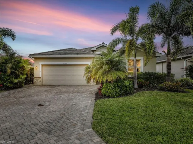 Beautiful curb appeal!