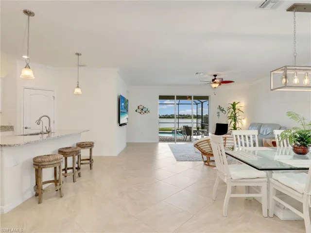 Views of Lake in Open-concept Living area