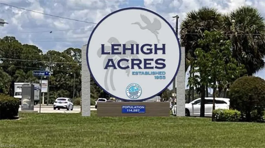 608 Chemstrand St E, Lehigh Acres, Florida 33974
