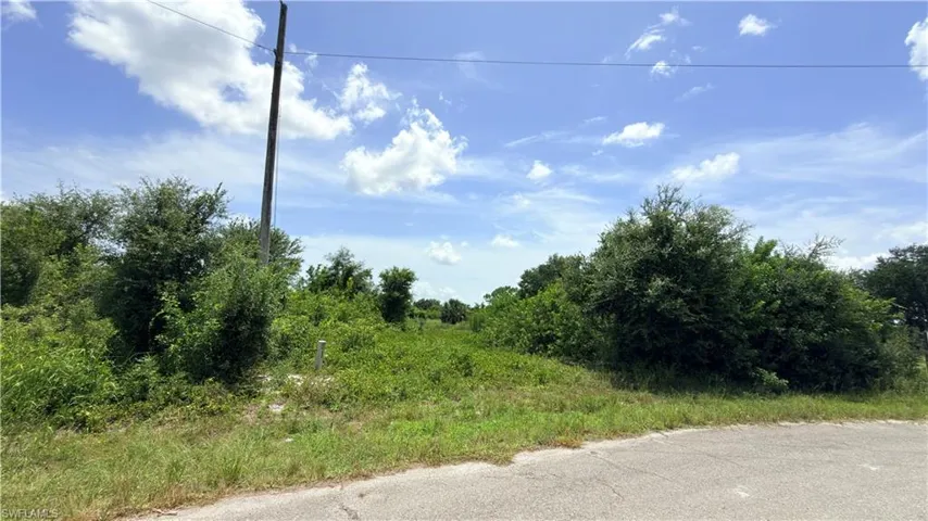 608 Chemstrand St E, Lehigh Acres, Florida 33974