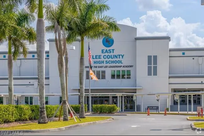 608 Chemstrand St E, Lehigh Acres, Florida 33974