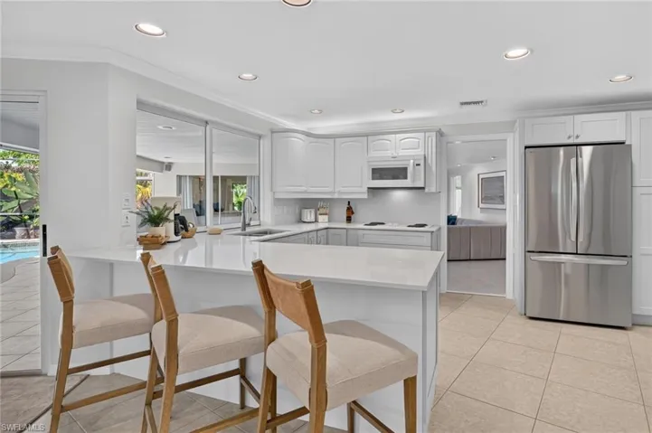 660 14th Ave S, Naples, Florida 34102