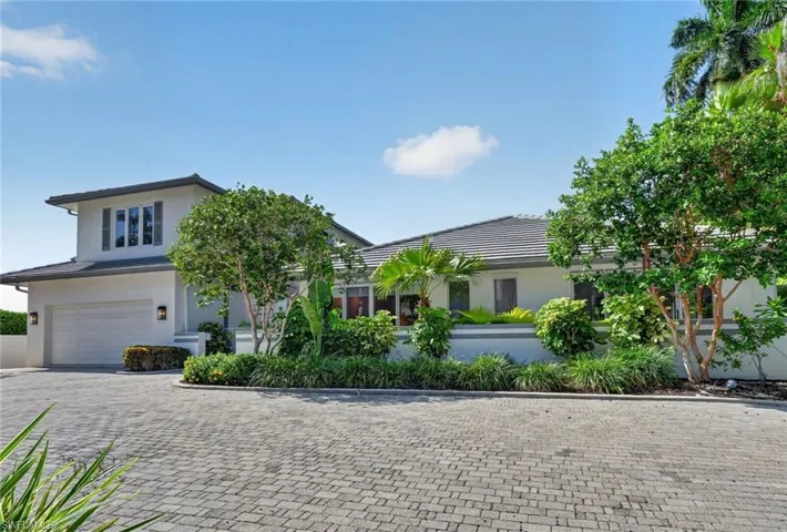 660 14th Ave S, Naples, Florida 34102