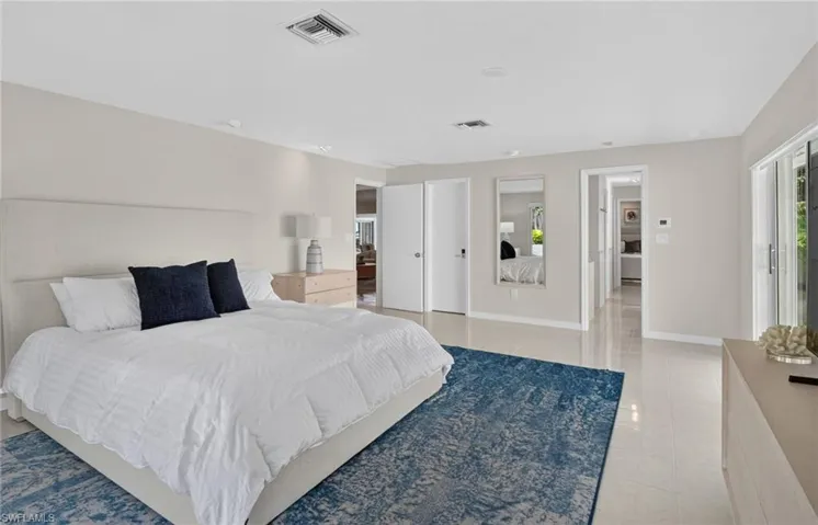 660 14th Ave S, Naples, Florida 34102