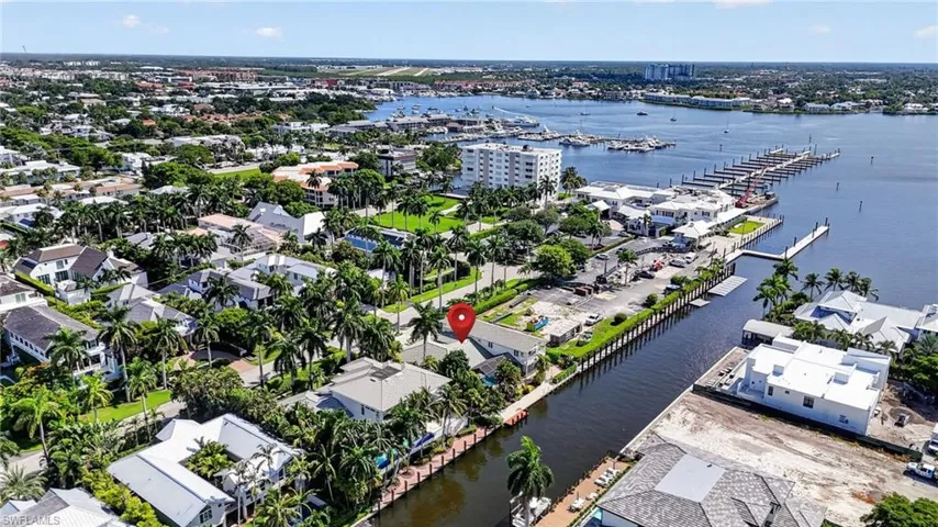 660 14th Ave S, Naples, Florida 34102