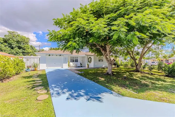 3511 Caloosa St, Naples, Florida 34112