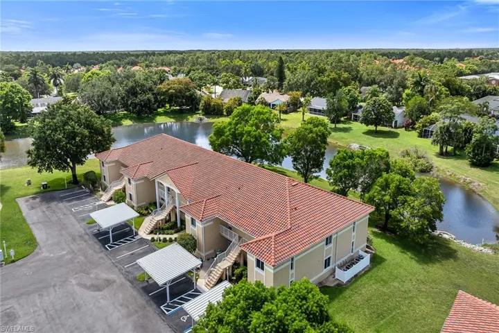 208 Furse Lakes Cir D6, Naples, Florida 34104