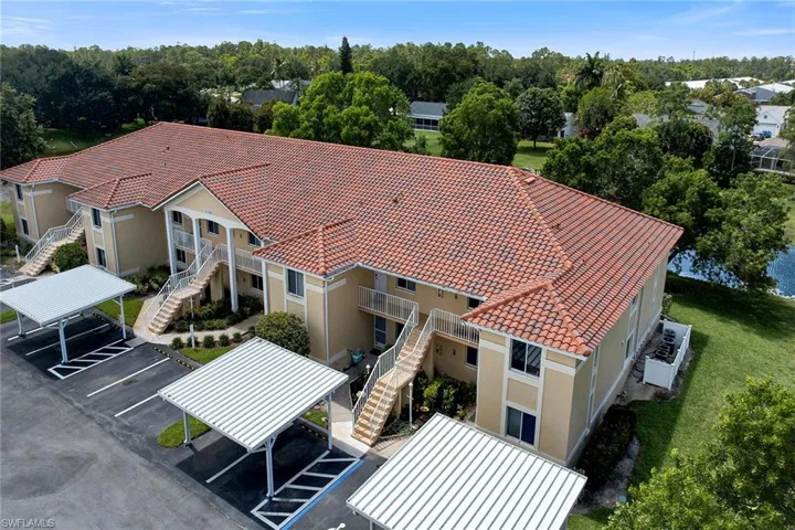 208 Furse Lakes Cir D6, Naples, Florida 34104