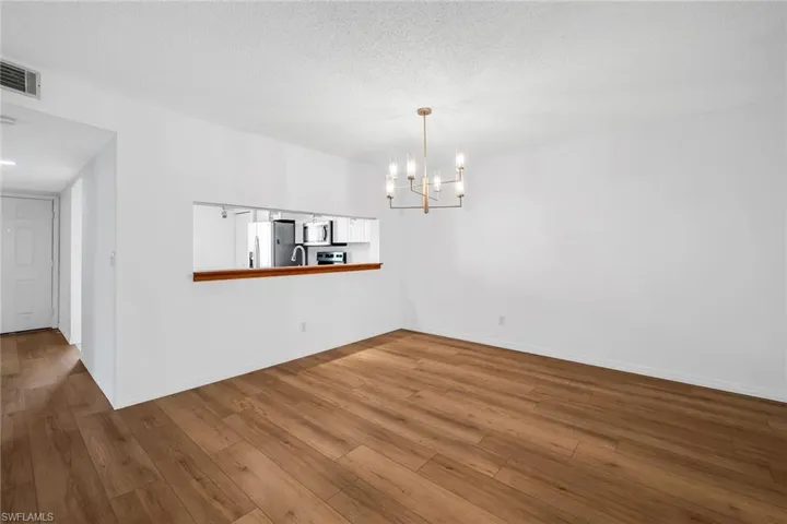 208 Furse Lakes Cir D6, Naples, Florida 34104