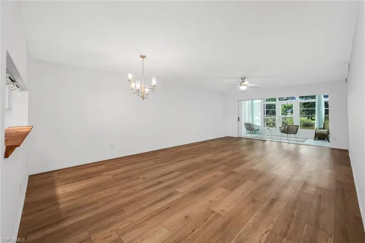 208 Furse Lakes Cir D6, Naples, Florida 34104