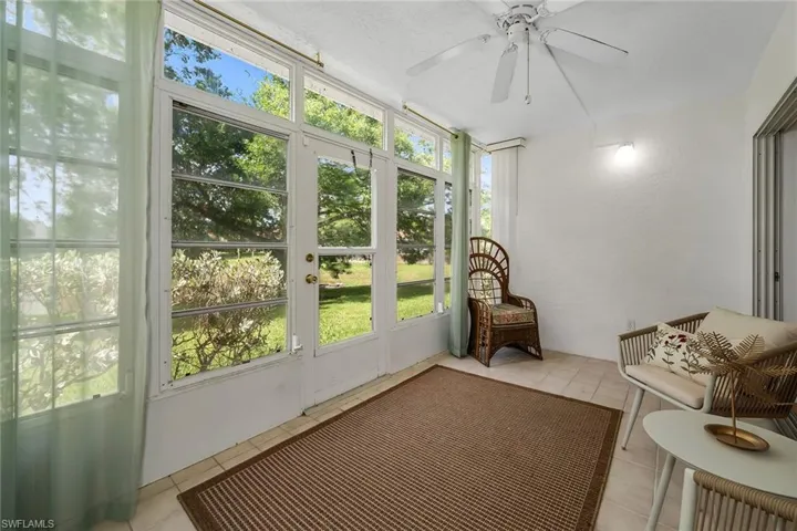 208 Furse Lakes Cir D6, Naples, Florida 34104